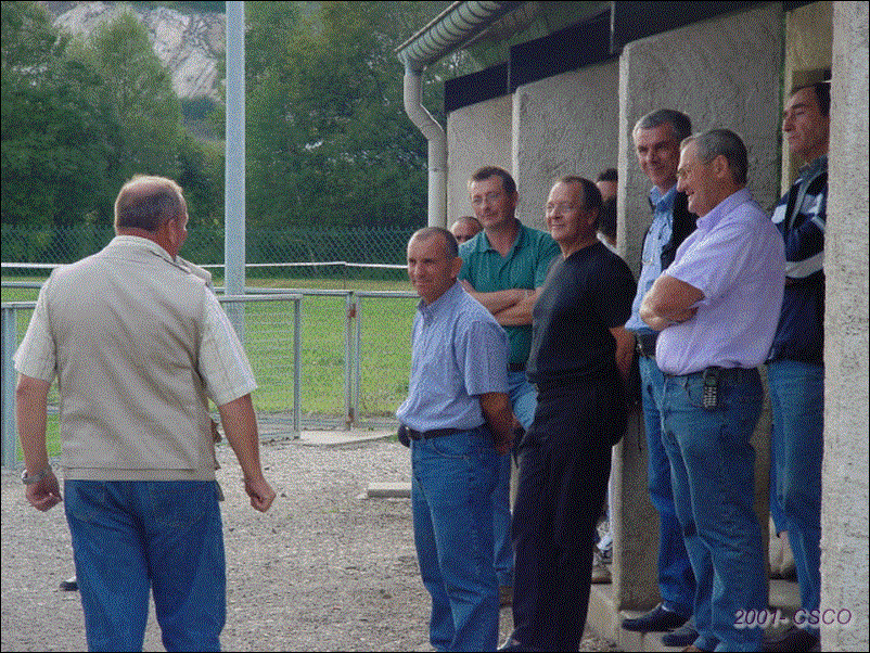 2001-005.gif